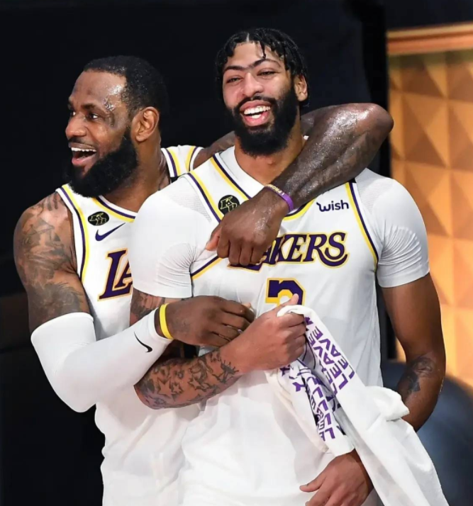 从今晚塞维利亚官宣签约——西甲节点到来到广州队加时末段伤情更新,浓眉哥在DWG比赛中惊艳表现的简单介绍 从今晚塞维利亚官宣签约——西甲节点到来到广州队加时末段伤情更新,浓眉哥在DWG比赛中惊艳表现的简单介绍